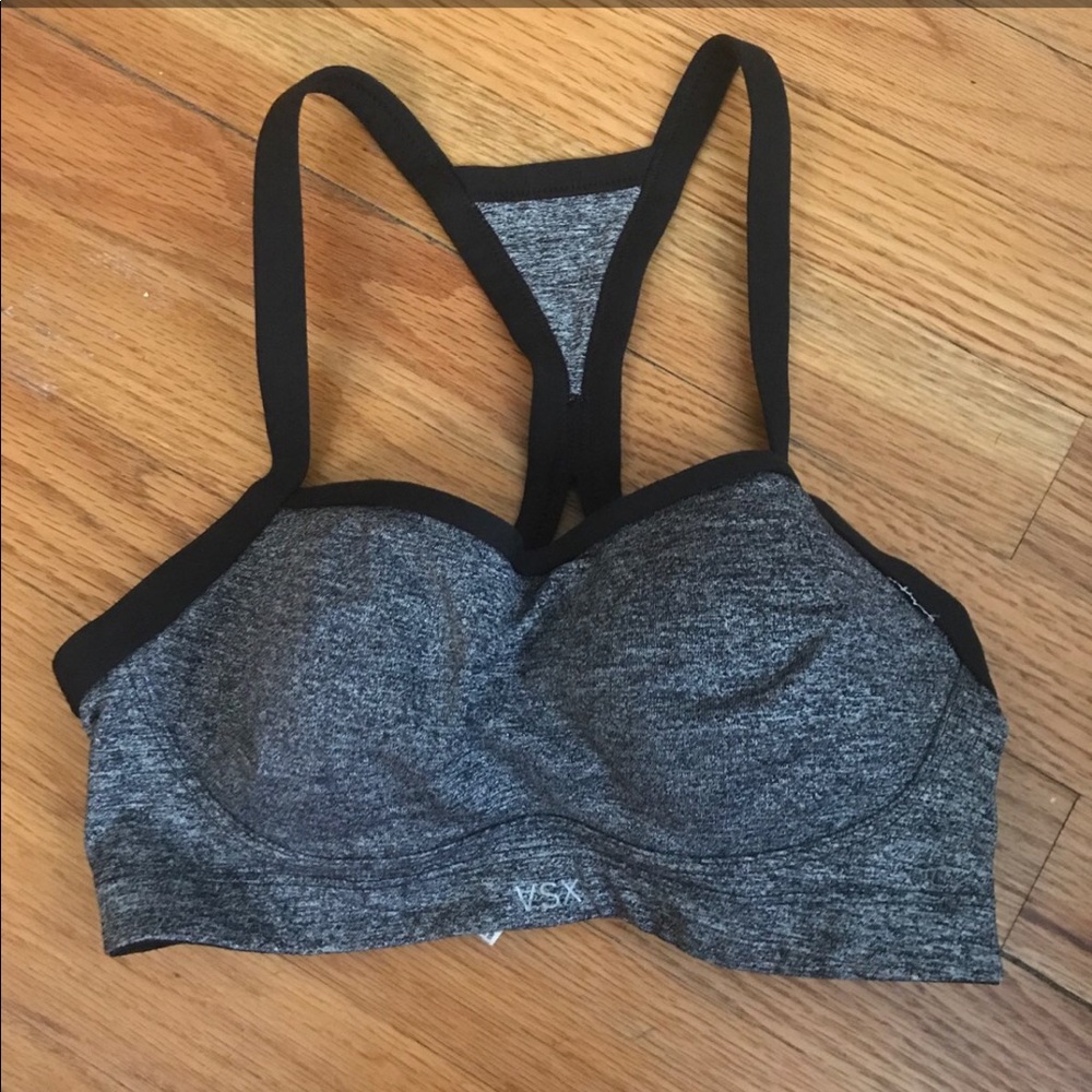 VICTORIA’S SECRET SPORTS BRA 32C (fits 32B)